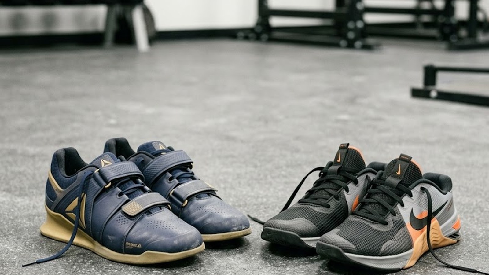 Evidence-based analysis of lifting-shoe biomechanics: Sato 2012, Whitting 2016, Legg 2017. Heel rise, sole stiffness, ankle mobility test, and lift-by-